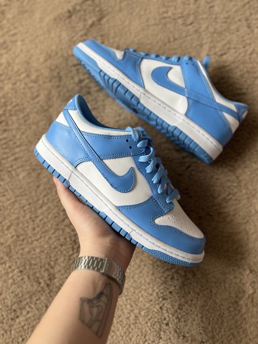 Nike Dunk Low UNC