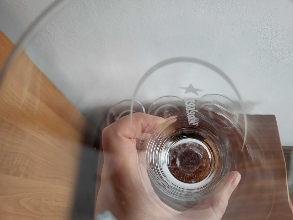 Vand 1 set 6 pahare Heineken 350ml