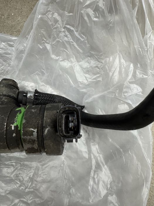 Горивна рейка TOYOTA VERSIS 2.0 126