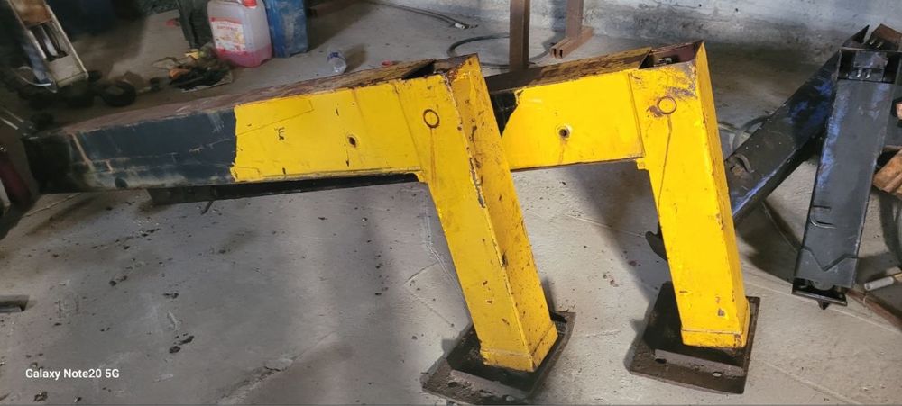 Manipulyator sotiladi 8 tonnalik