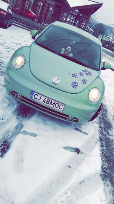 Vând Volkswagen beetle
