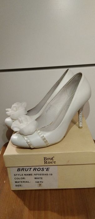 Свадебные туфли 37 размера