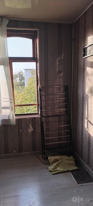 Чирчик, 4м/н 24дом,4этаж, 2х ком, 33000у.е