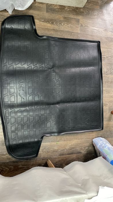 Коврики для багажника Jac j7