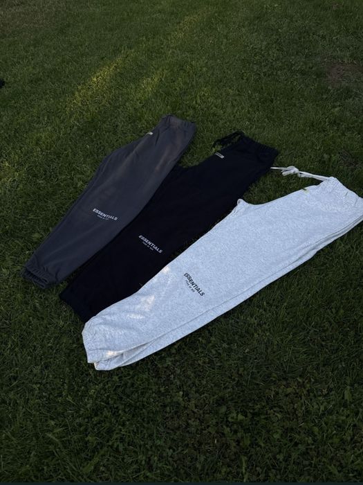 Pantaloni essentials