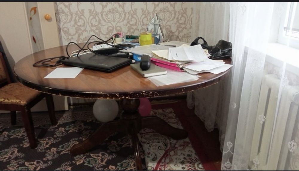 Продается круглый стол