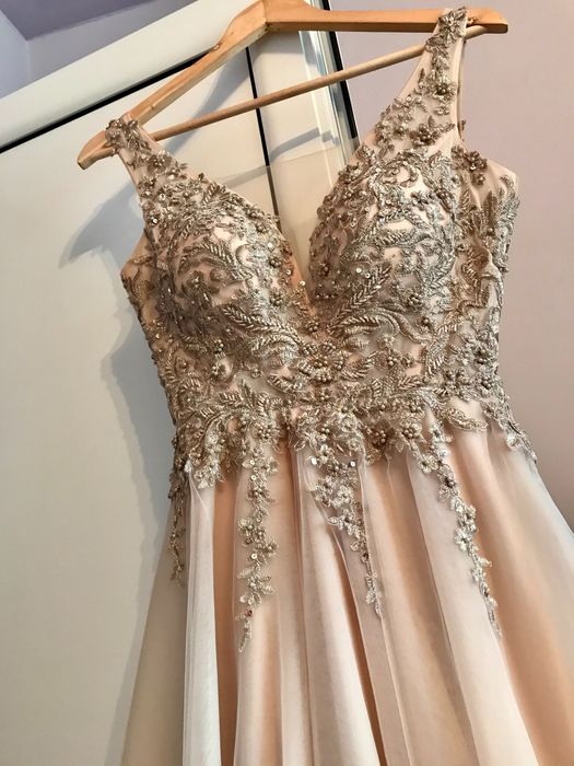 Абитуриентска - бална рокля / дава се и под наем