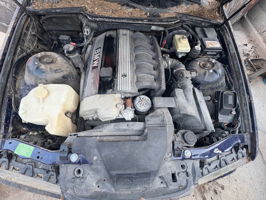 BMW 320 I , 2.0 бензин ,176 000 реални км .