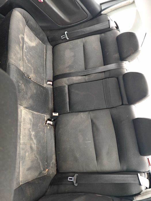 Mașina de vânzare passat b5 2003