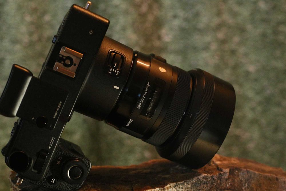 Фотоапарат Sigma SD Quattro + обектив Sigma Art 30mm f1.4