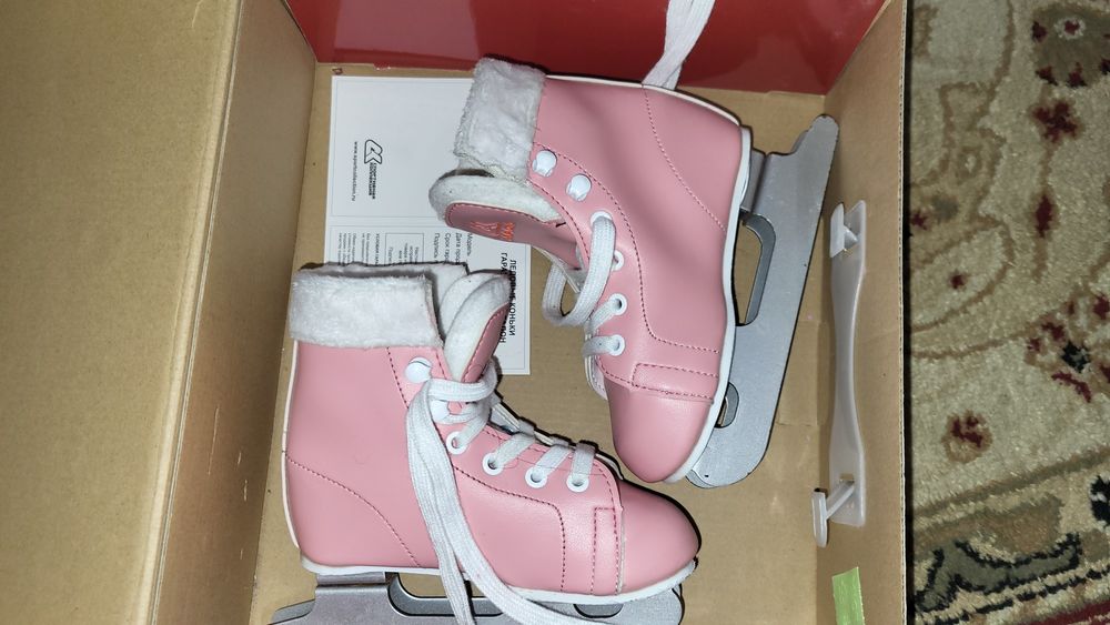 Детские коньки для девочки