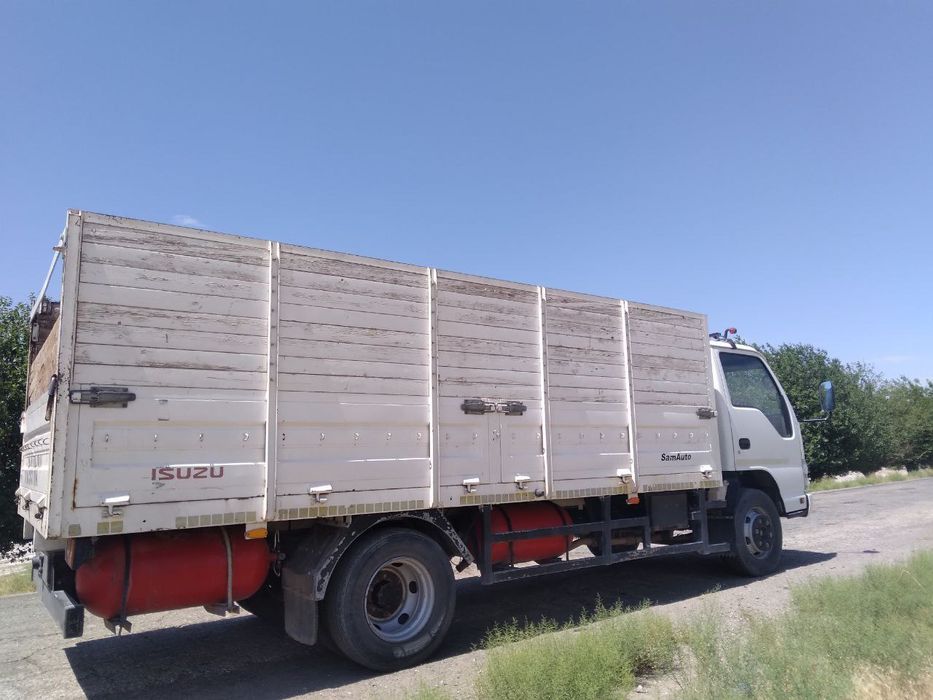 Isuzi kuzufi sotiladi