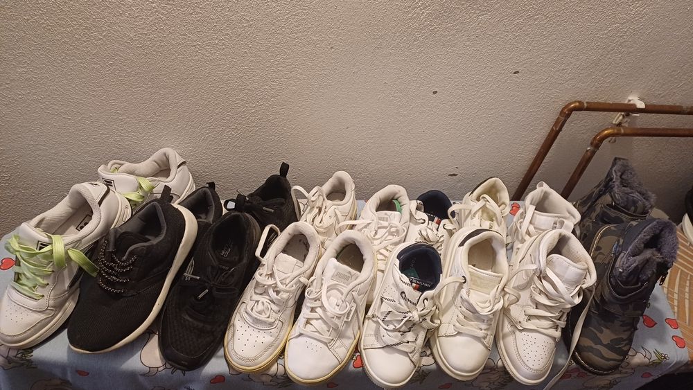 Adidași  stare foarte bună