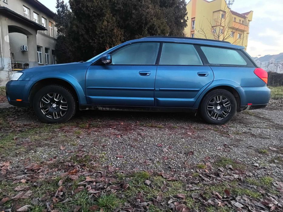 Vând Subaru Outback