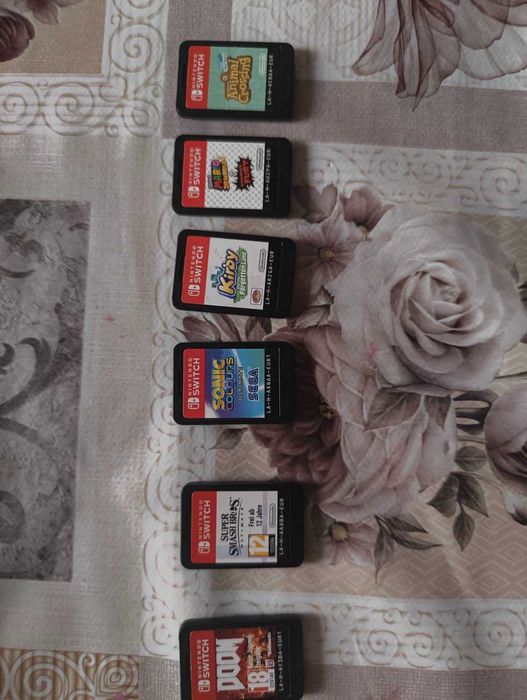 Nintendo Switch LITE + 128 gb Micro SD карта и 6 игри