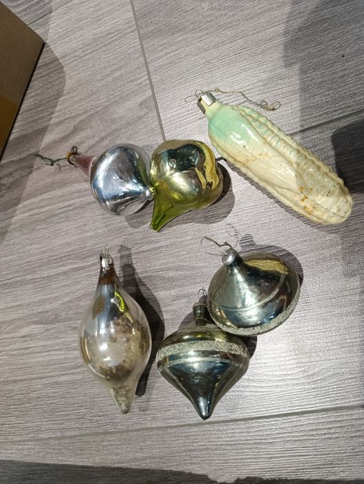 Старинные ёлочные игрушки,цены разные