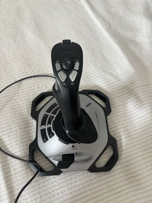 Joystick logitech extreme 3d pro