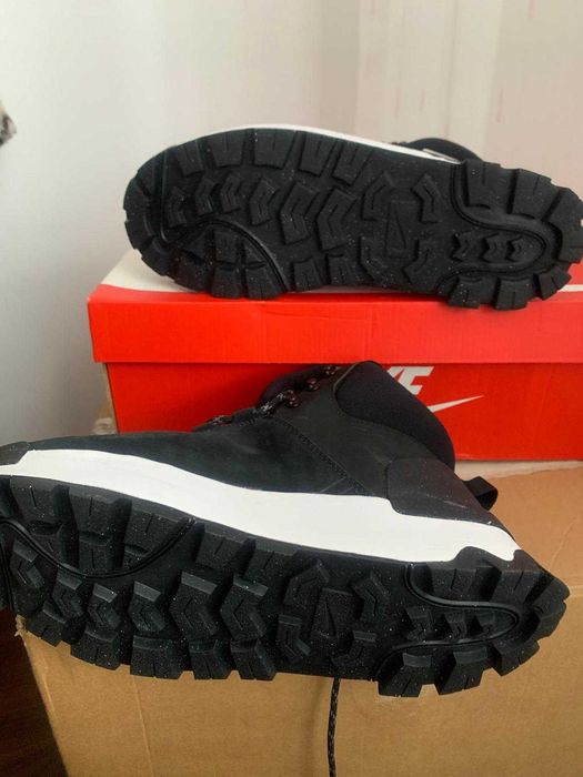 Ghete si adidasi Nike