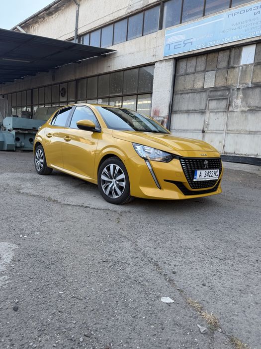 Peugeot 208 1.2 PureTech 2020 | 90 000 км | Първи собственик
