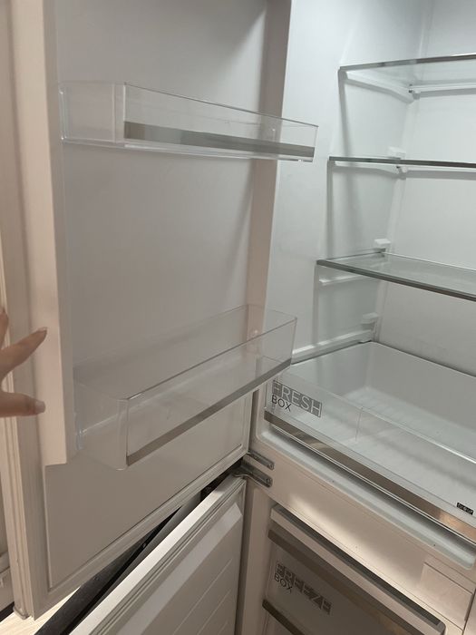 Б/У встраиваемый холодилльник