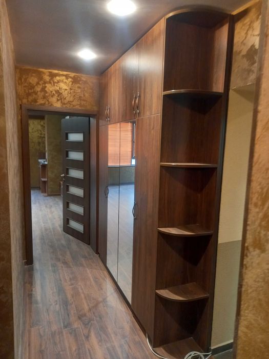 Продава се Четиристаен апартамент в Шумен, 5-ти полк - 100 кв.м за 1900 €/кв.м - Снимка #5