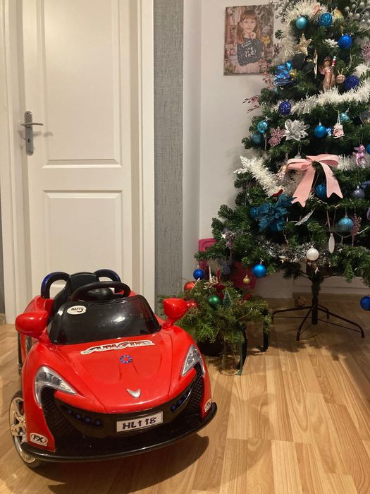 Mașinuța electrică pentru copii