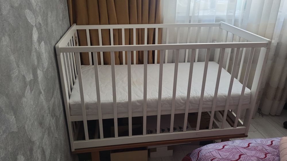 Детский кровать в хорошом состоянии