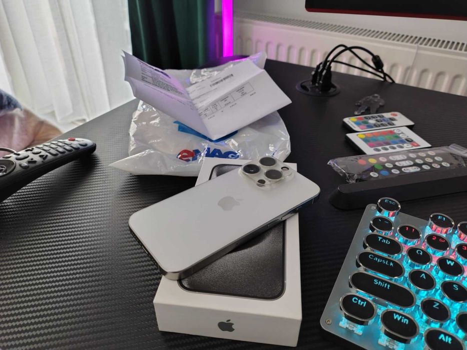 Iphone 15 Pro White ( Alb ) 128 GB Neverloked Garantie Emag