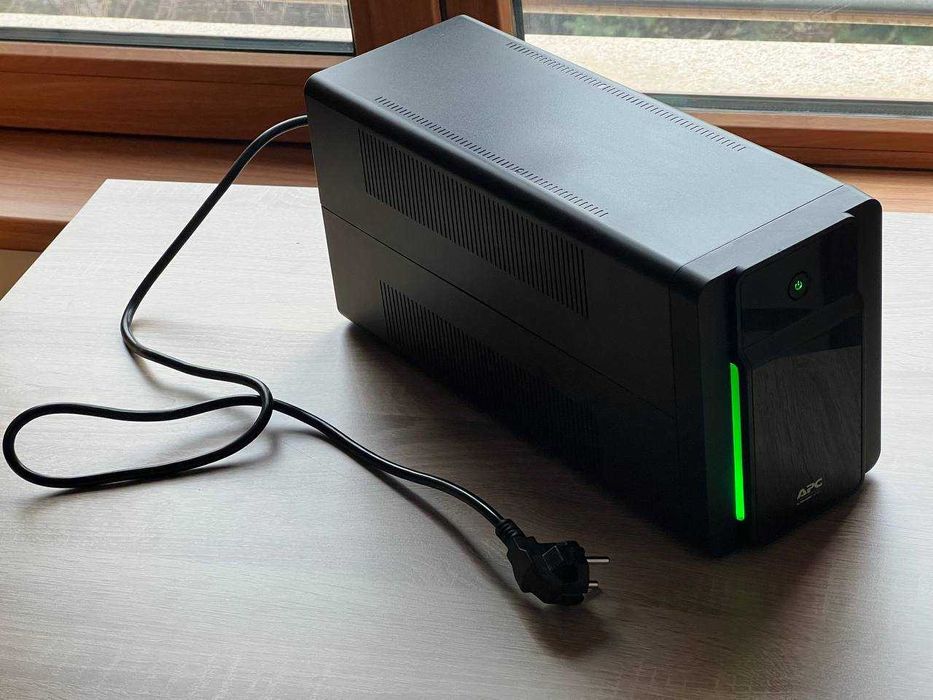 UPS APC BX1600MI-GR 1600VA 900W