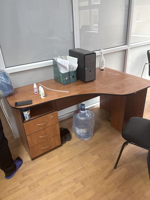 Стол компьютерный