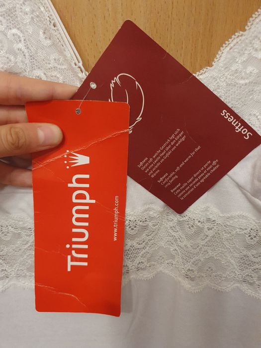 Triumph, Шпиц нощница с дантела