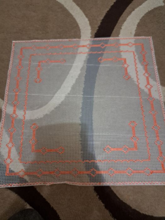 Чисто нови ръчно бродирани карета и ковьори