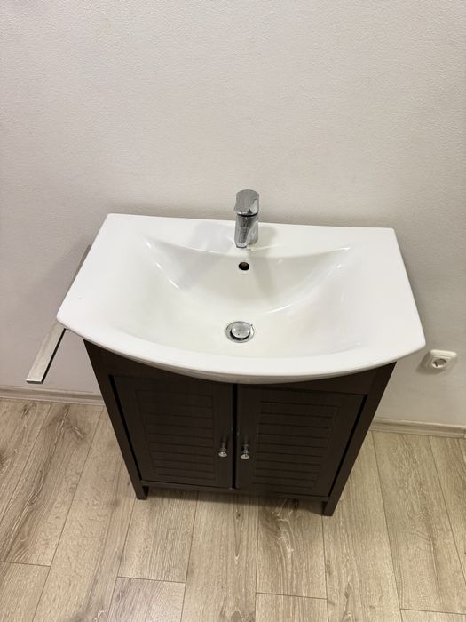 Vand set mobila baie, chiuveta si baterie Kludi inclusa