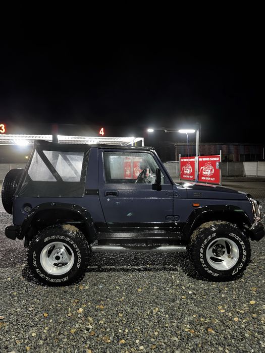 Vând Suzuki Samurai