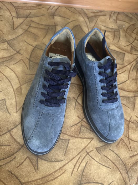 Ботинки замшевые