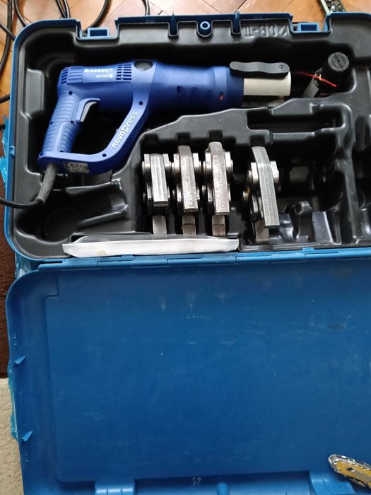 Presa de sertizat geberit electrica