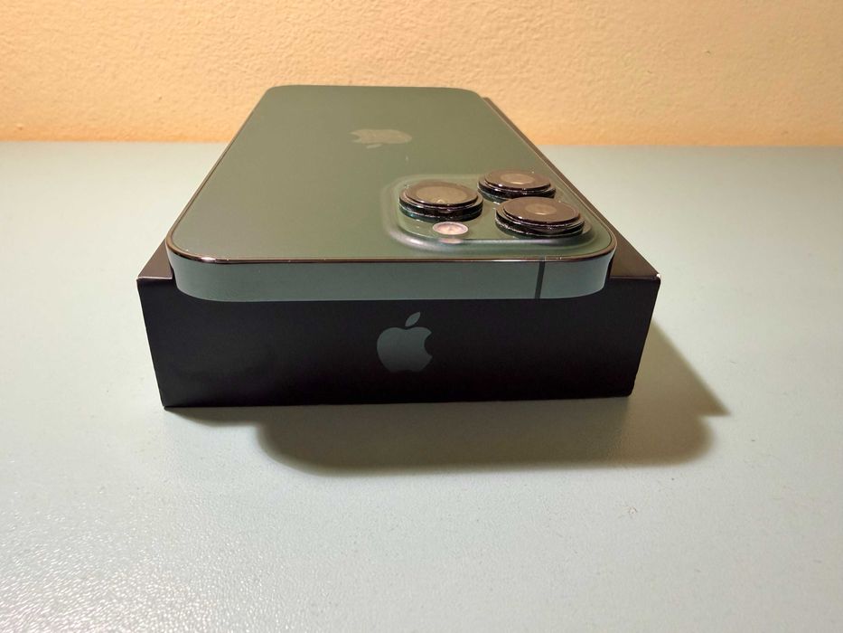 Продавам iPhone 13 Pro Max 128GB