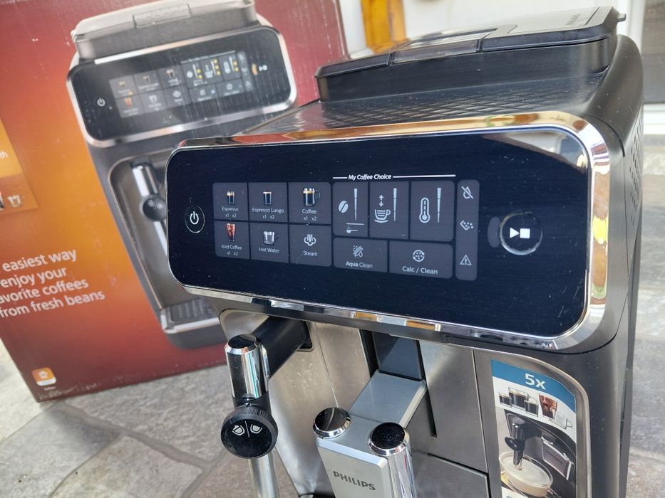 Espressor automat Philips EP3326/90