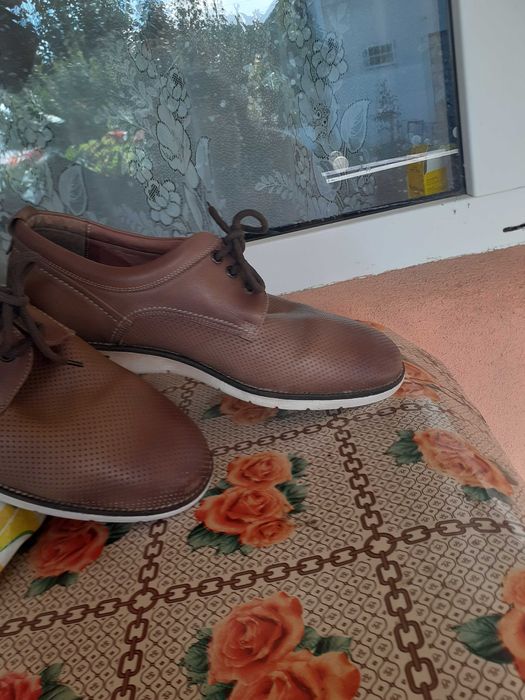 Pantofi barbati maro