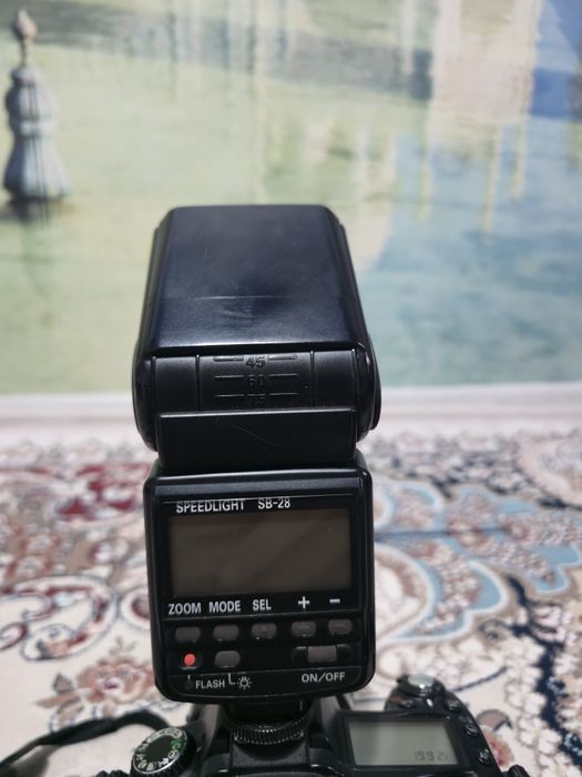 Nikon D90.   Nikon D90