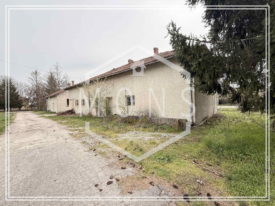 Парцел в Търговище, област-с.Ястребино площ 306 цена 40000