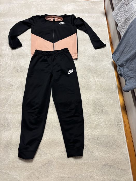 Анцуг Nike  147-158см