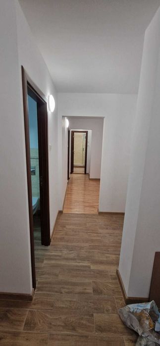 Inchiriez apartament 3 camere central
