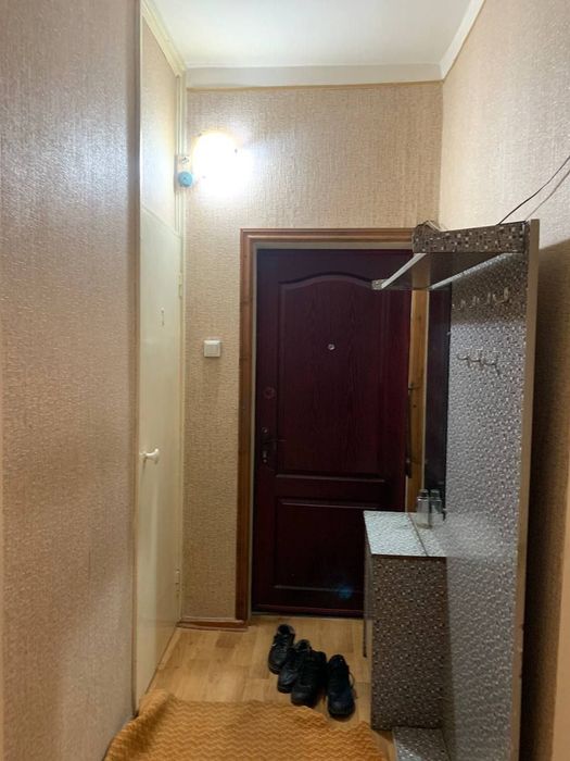 Yunusobod tumani 6 kvartlda 3 xonali kvartira sotiladi.