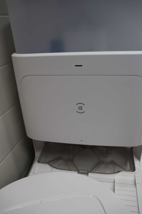 Прахосмукачка робот ECOVACS N30 Pro OMNI, моп с гореща вода, сушене