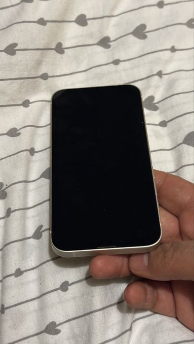 iPhone 13 White (Бял) - 128GB | Отлично състояние