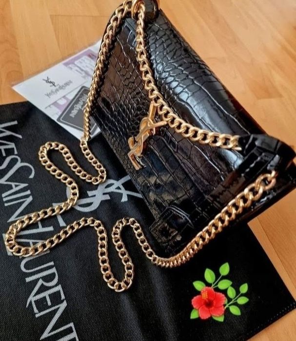 Geanta damă model croco,logo metalic, saculet, etichetă