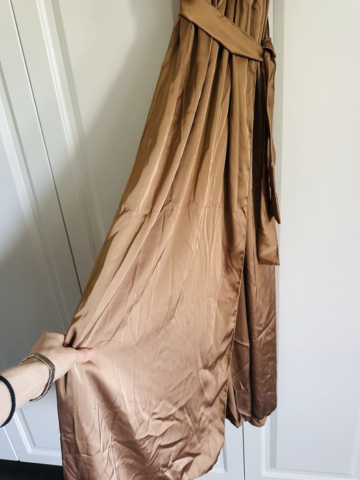 Rochie lunga , eleganta masura S/ M, noua cu cordon inntalie din satin