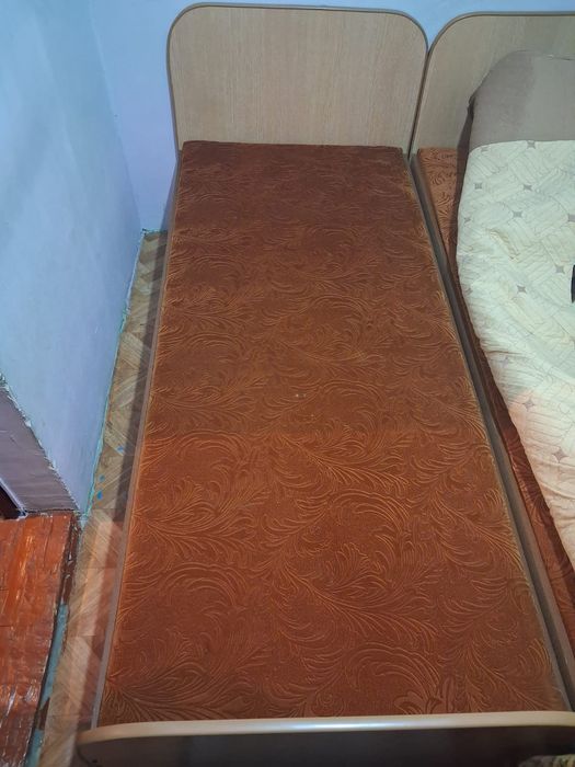 Кухонный гарнитур  продам срочно