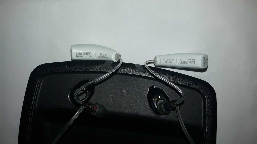 Aparate auditive STARKEY Livio 2400 wifi , charger , USA , Eden nou